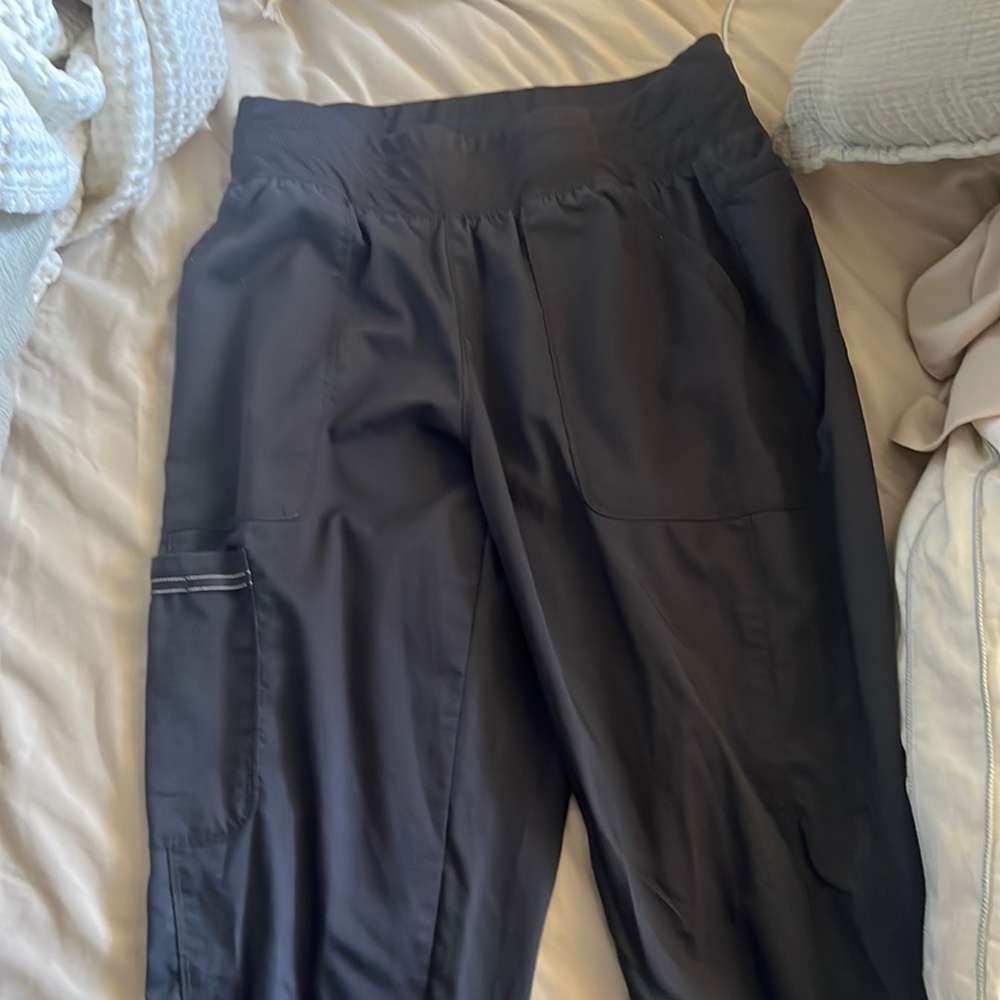 Revolution jogger scrub pants